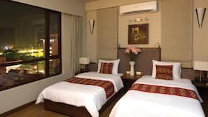 Minibar, in-room safe, desk, free cribs/infant beds