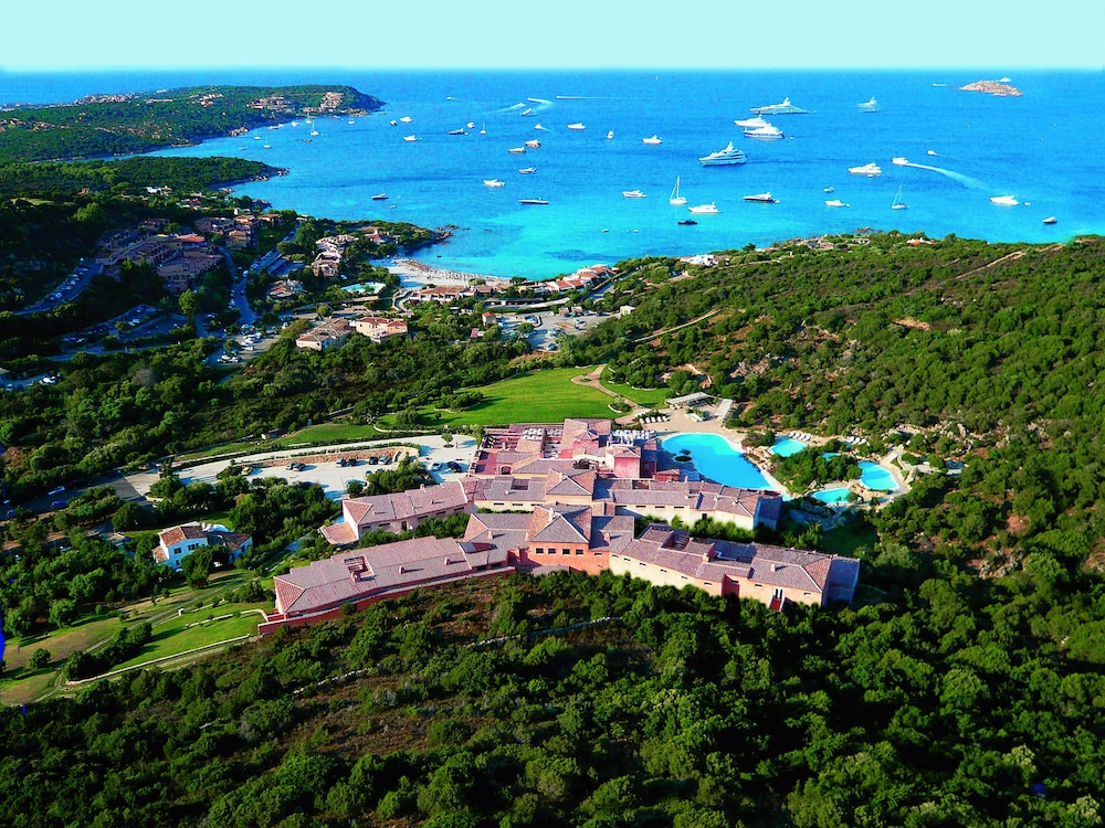 Cph Pevero Hotel In Arzachena Hotel Rates Reviews On