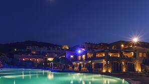 5 outdoor pools, pool umbrellas