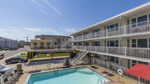 Seasonal outdoor pool