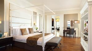 Pillowtop beds, in-room safe, desk, blackout drapes