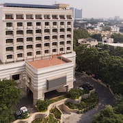 4 Star Hotels In Chennai Top 10 Expedia Co Grand Chennai By Grt Hotels