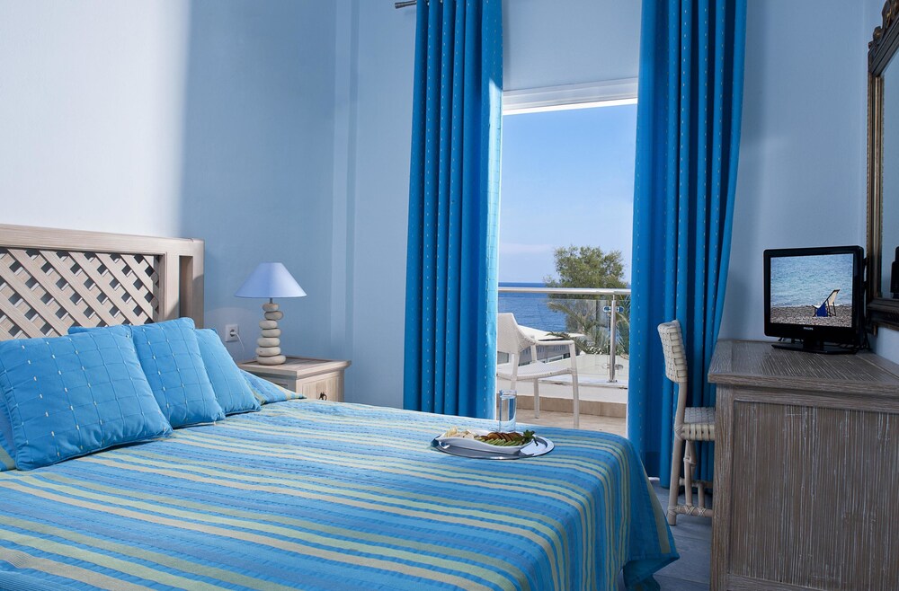 Alesahne Beach Hotel Santorini 2018 Prices Expedia Co Uk View From Hotel Featured Image
