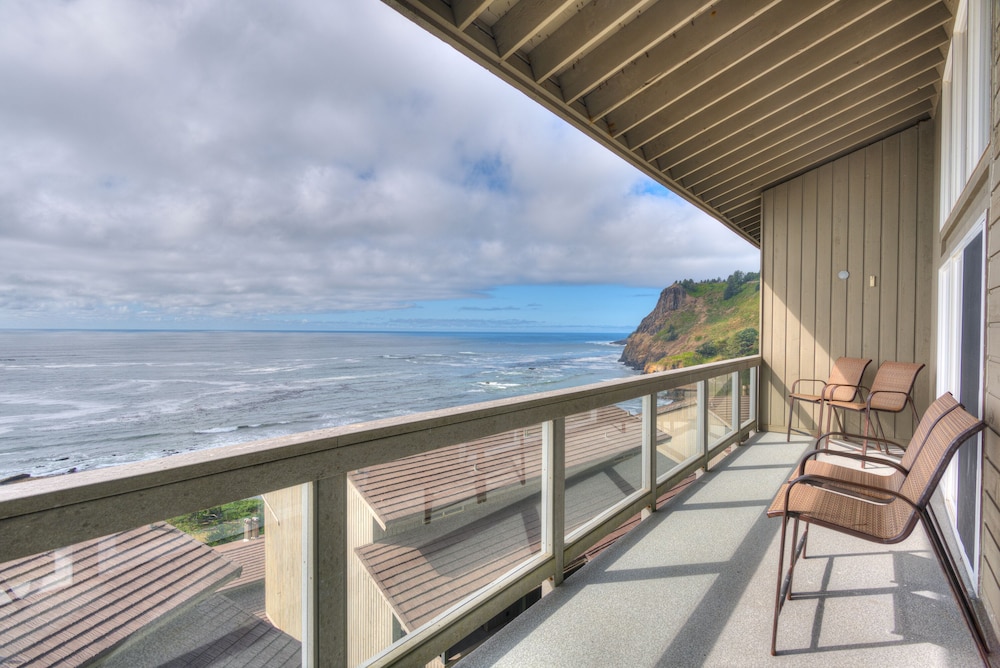 Inn at Otter Crest in Otter Rock | Best Rates & Deals on Orbitz