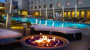 2 outdoor pools, open 8:00 AM to midnight, cabanas (surcharge)