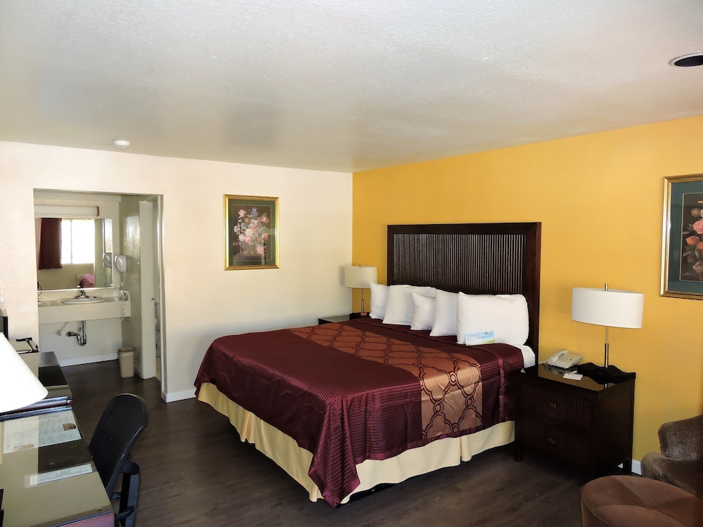 Room, Mission Inn and Suites