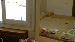 Room service – dining