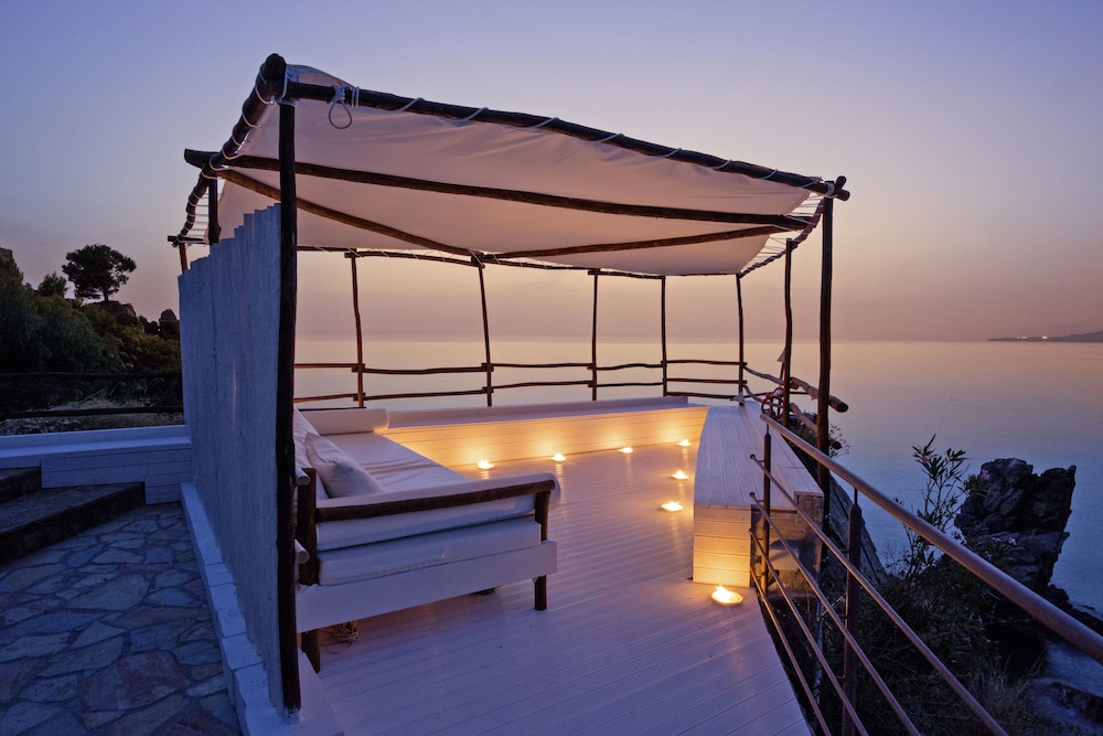 4 Star Hotels