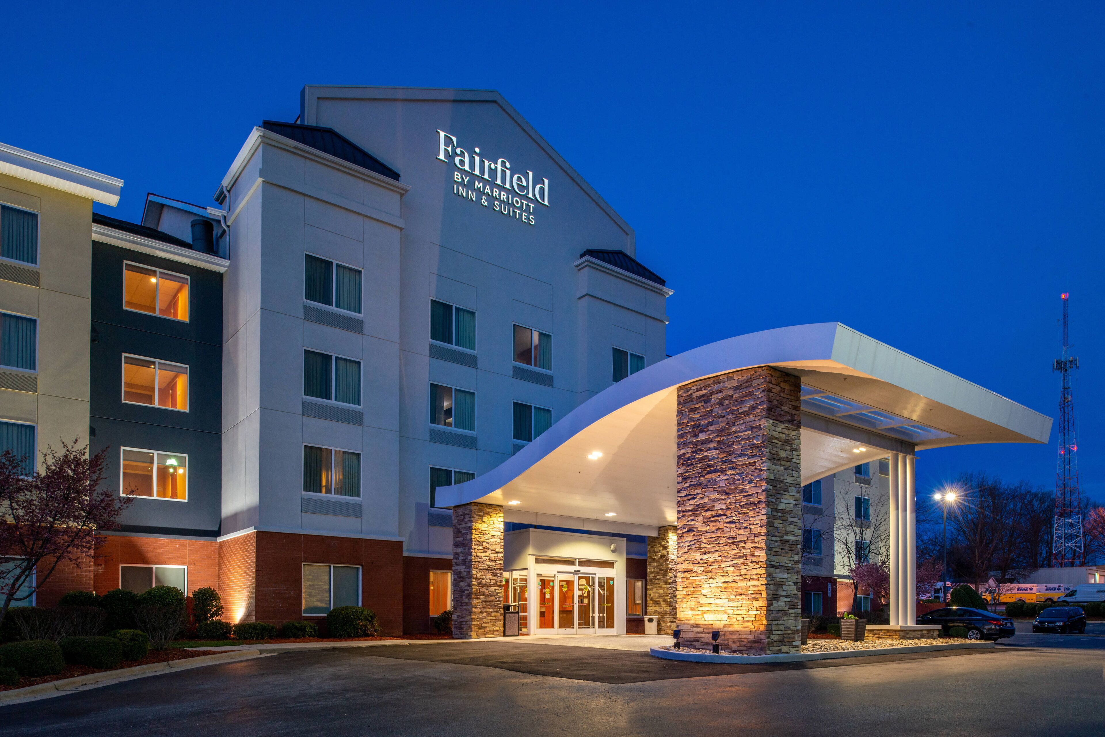 Fairfield Inn Suites By Marriott Greensboro Wendover In Greensboro Nc Expedia