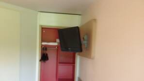 Bureau, espace de travail pour ordinateur portable, rideaux occultants