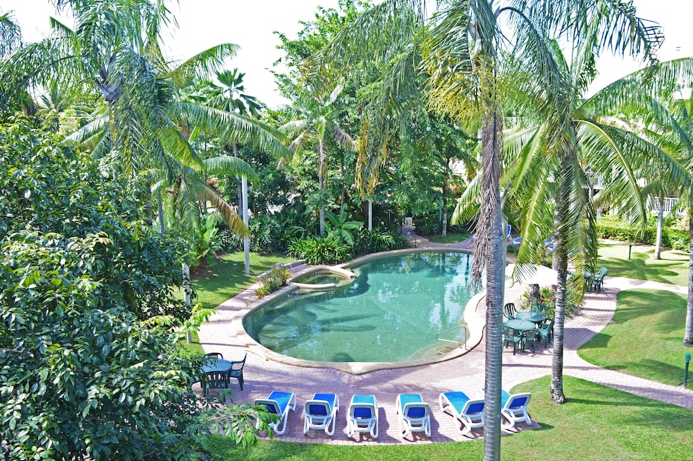 Cairns Beach Resort Deals Reviews Aus Wotif Curly Selected Item