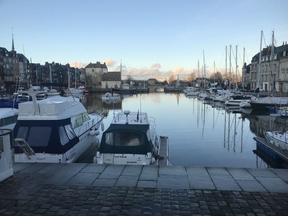 Premiere Classe Honfleur In Honfleur Hotel Rates Reviews On Orbitz