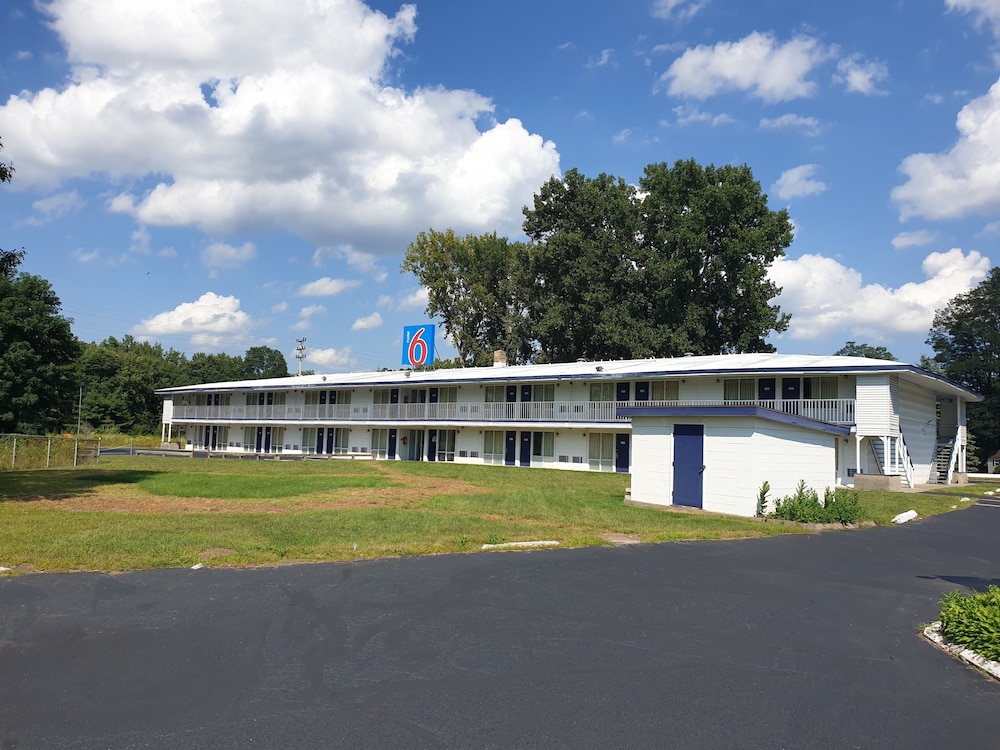 Motel 6 Schenectady, NY in Schenectady Best Rates & Deals on Orbitz