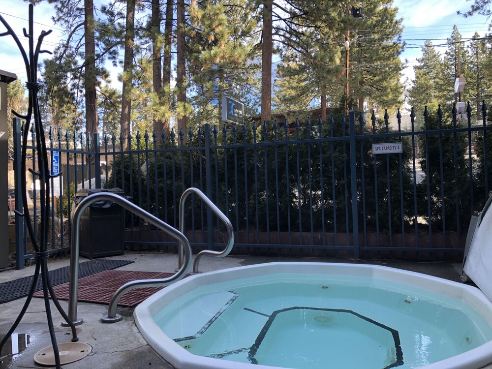 7 Seas Inn at Tahoe