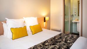 Minibar, in-room safe, individually decorated, individually furnished