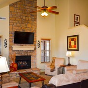 Top 10 Pet Friendly Hotels In Branson West Mo Dog Cat Branson Townhomes Nightly Als