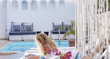 Loizos Stylish Residences