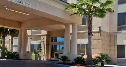 Holiday Inn Express Hotel & Suites San Diego Otay Mesa, an IHG Hotel