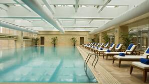 Indoor pool, sun loungers