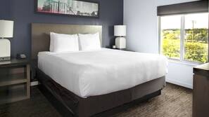Premium bedding, in-room safe, desk, laptop workspace