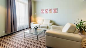 In-room safe, desk, iron/ironing board, free WiFi