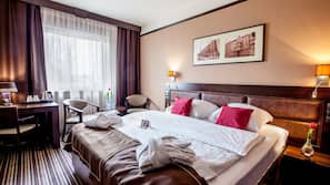 In-room safe, desk, iron/ironing board, free WiFi