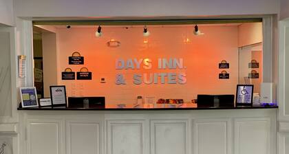 Days Inn & Suites by Wyndham Lakeland