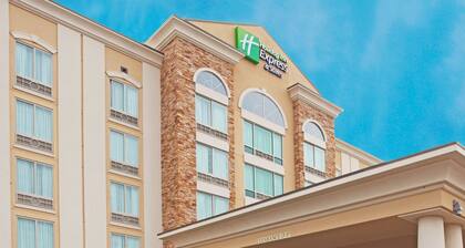 Holiday Inn Express Hotel & Suites Columbus at Northlake, an IHG Hotel
