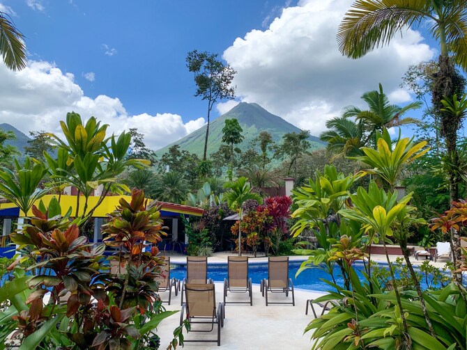 Hotel Magic Mountain Spa Conference Center In La Fortuna Costa Rica Expedia Hotel Magic Mountain Spa Conference Center In La Fortuna Costa Rica Expedia