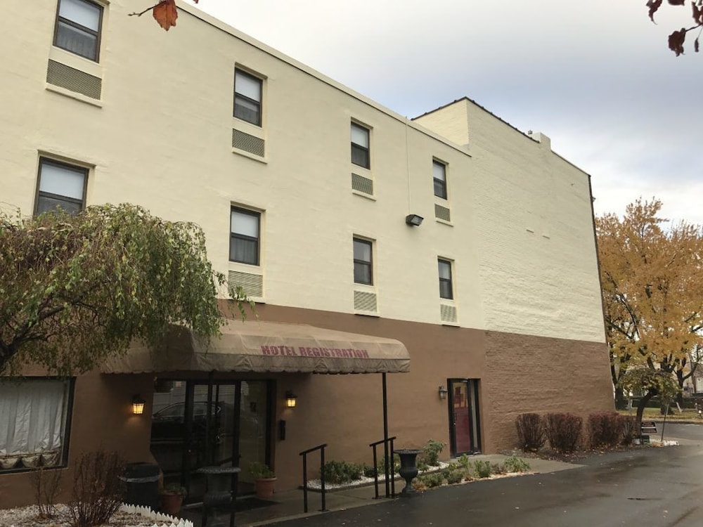 St. Charles Hotel, Hudson 129 Room Prices & Reviews Travelocity