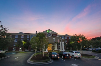 Holiday Inn Express Hotel & Suites Charleston-North