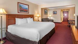 Premium bedding, pillowtop beds, in-room safe, desk