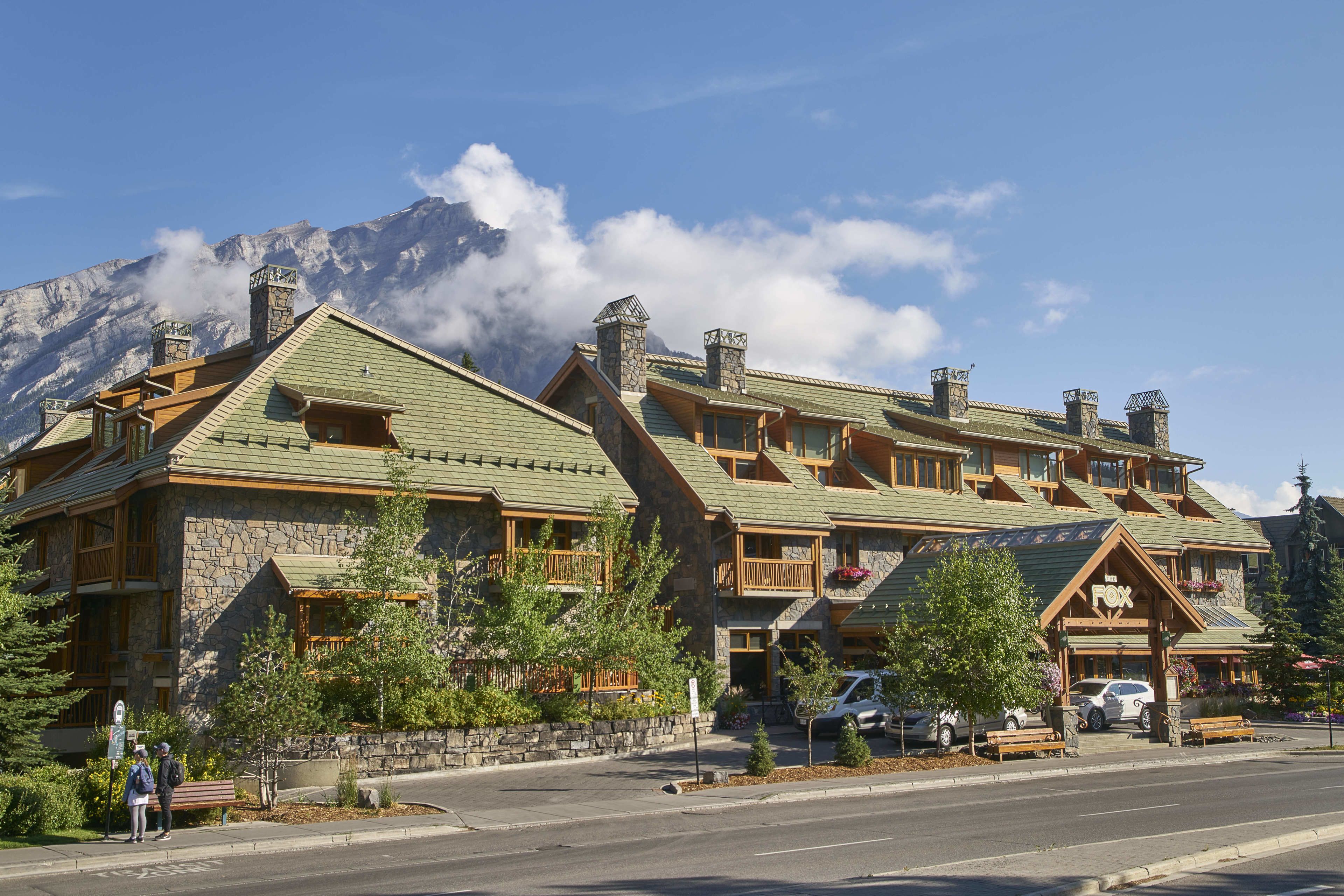 Brewster's Mountain Lodge in Banff, Canada | Expedia