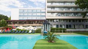 Indoor pool, outdoor pool