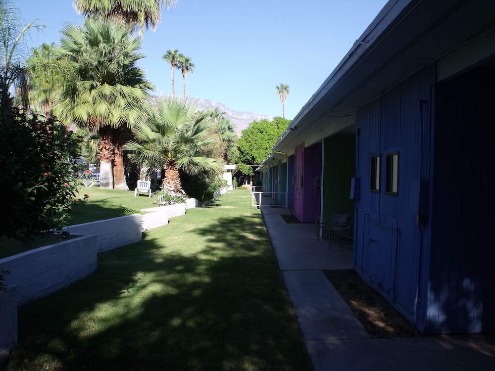 CCBC Resort Hotel A Gay Men's Resort in Cathedral City Best Rates