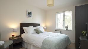 1 bedroom, premium bedding, in-room safe, desk