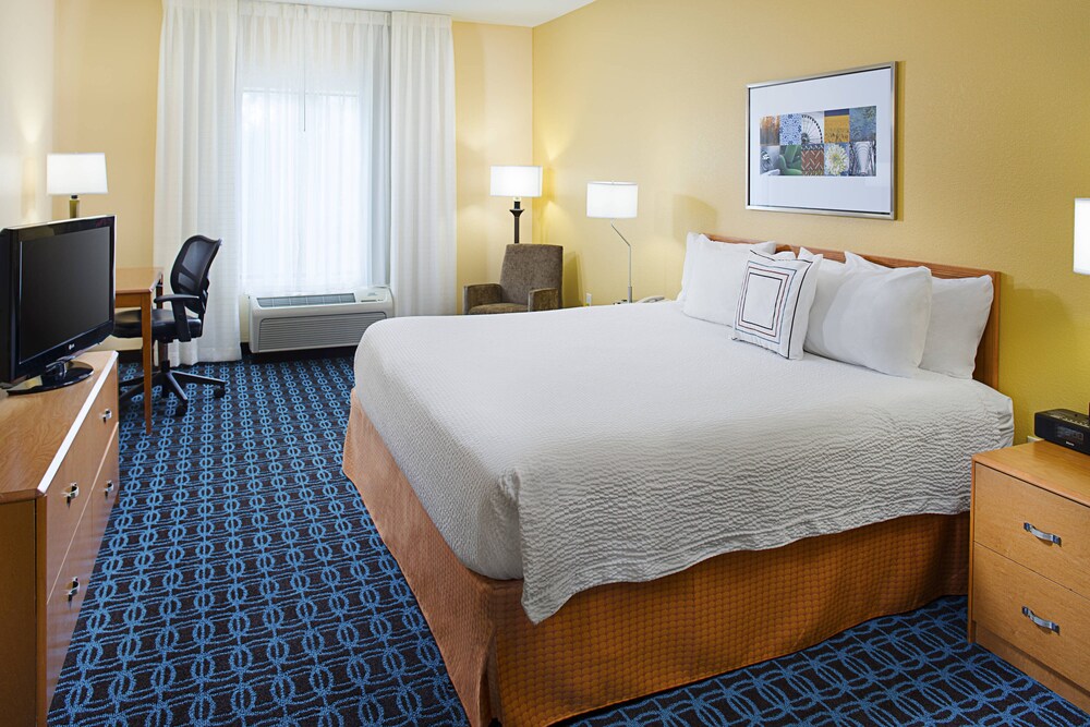 Fairfield Inn & Suites by Marriott Lafayette South