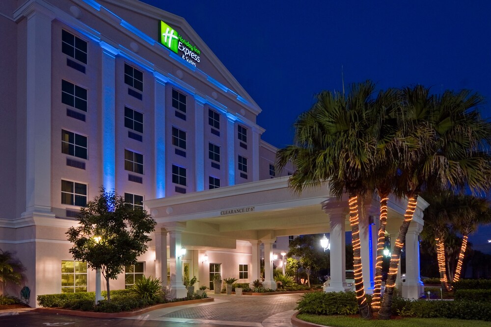 Holiday Inn Express & Suites Kendall, an IHG Hotel