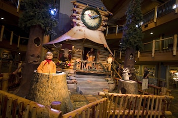 Great Wolf Lodge Cincinnati Mason Cincinnati Room Prices Reviews Travelocity