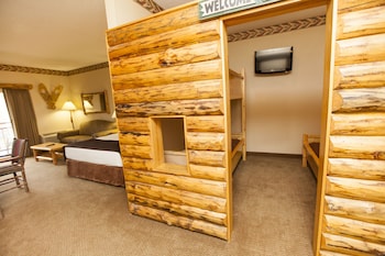 Great Wolf Lodge Cincinnati Mason Cincinnati Room Prices Reviews Travelocity