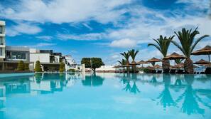 Indoor pool, 2 outdoor pools, pool umbrellas, pool loungers