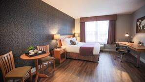 Premium bedding, in-room safe, desk, blackout drapes