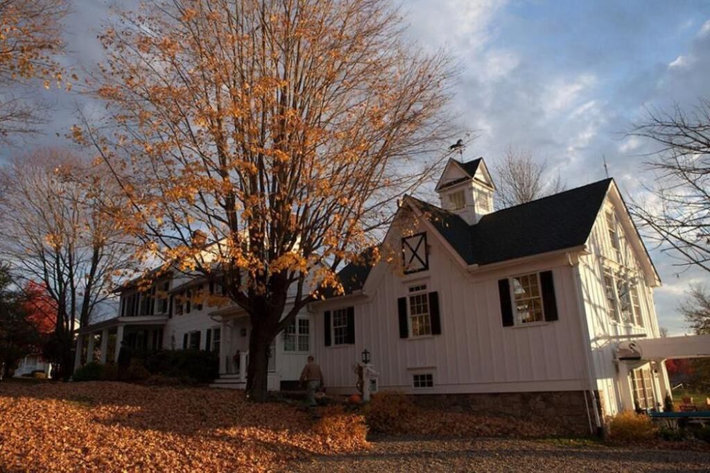 Inn at Stony Creek in Newburgh, United States