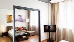 Allergikerbettwaren, Daunenbettdecken, Minibar, Zimmersafe