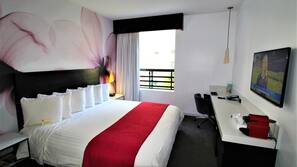 Pillowtop beds, in-room safe, desk, laptop workspace
