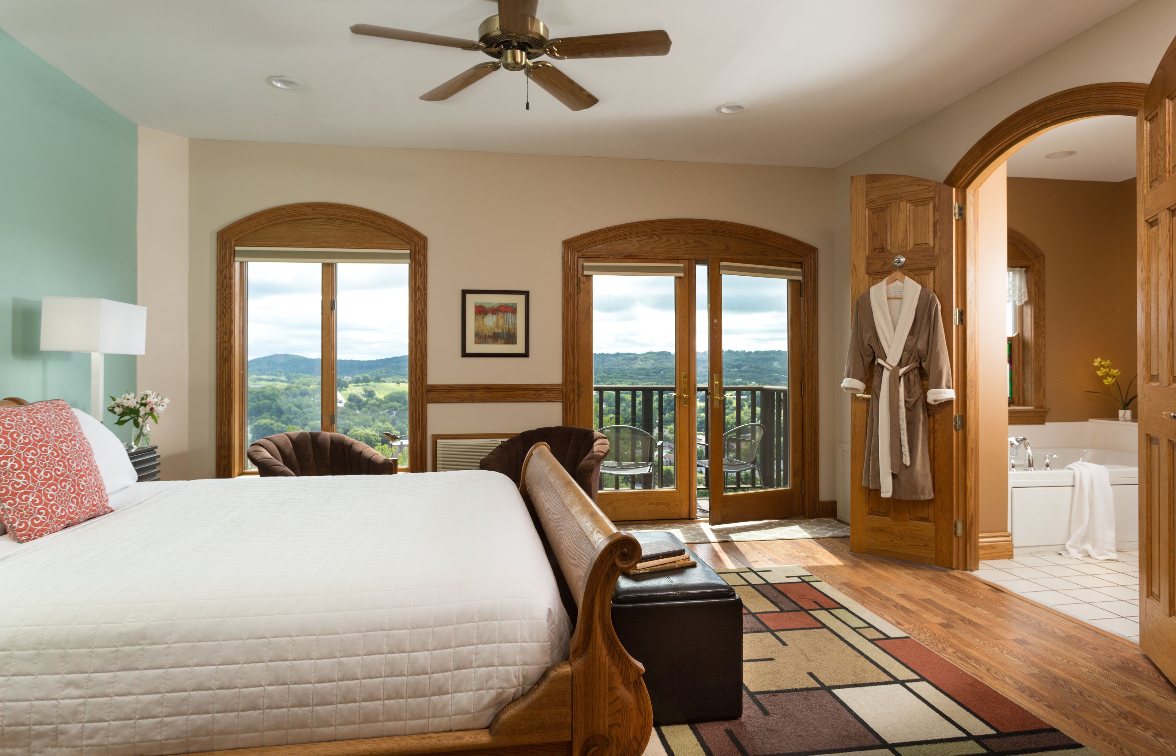 Hermann Hill Vineyard Inn & Spa in Hermann, United States