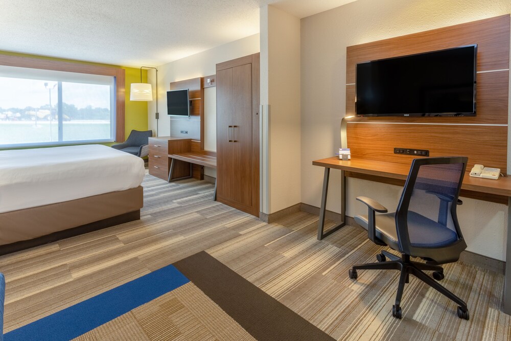 Holiday Inn Express & Suites Vandalia, an IHG Hotel