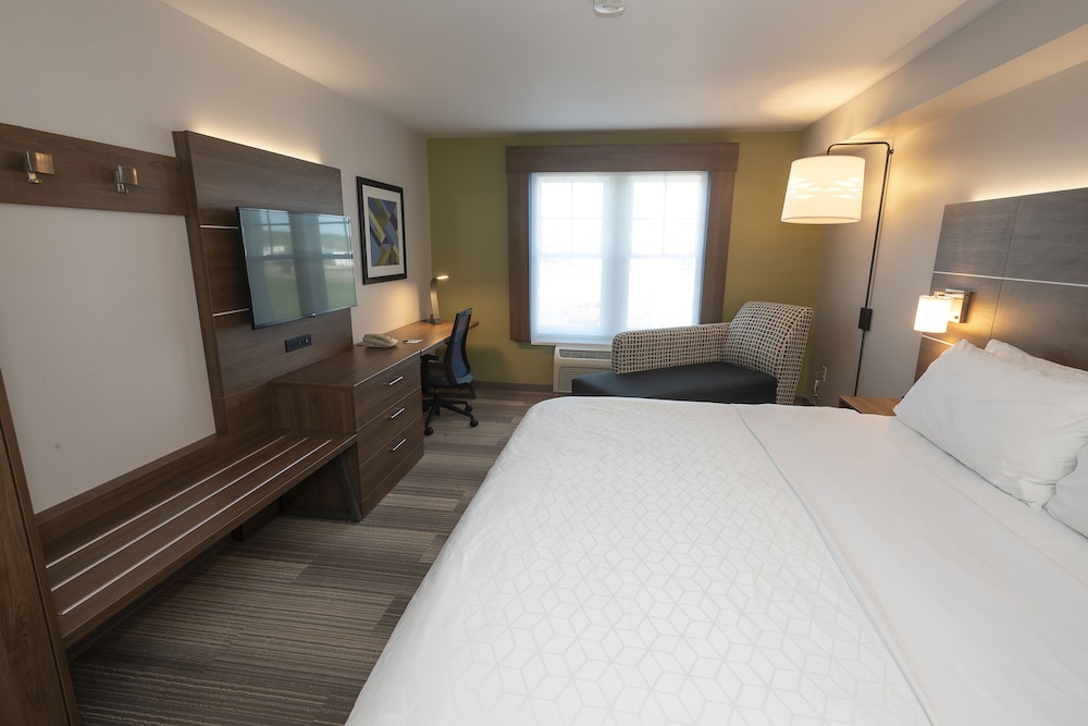 Holiday Inn Express Hotel & Suites Iron Mountain, an IHG Hotel