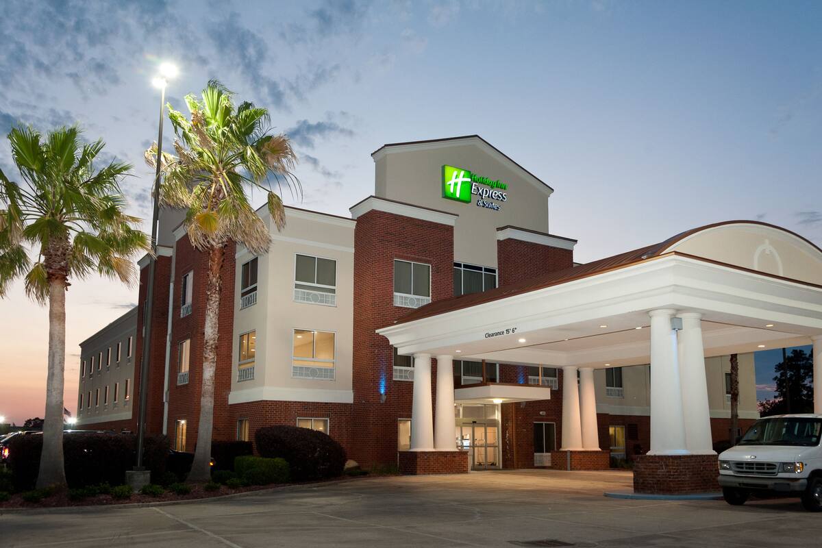 Holiday Inn Express Hotel Suites Scott Lafayette West In Lafayette La Expedia