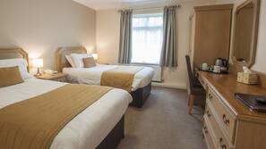 Hypo-allergenic bedding, desk, iron/ironing board, free WiFi